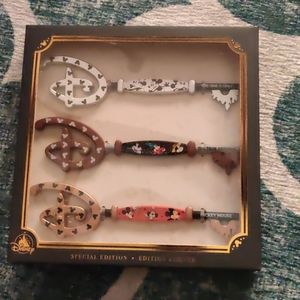 Disney Set of 3 Mickey Limited Edition